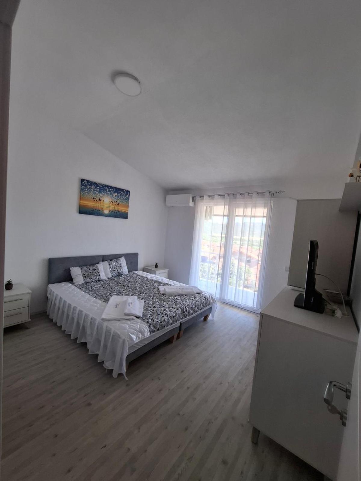 Chorev Apartments Valandovo Bagian luar foto