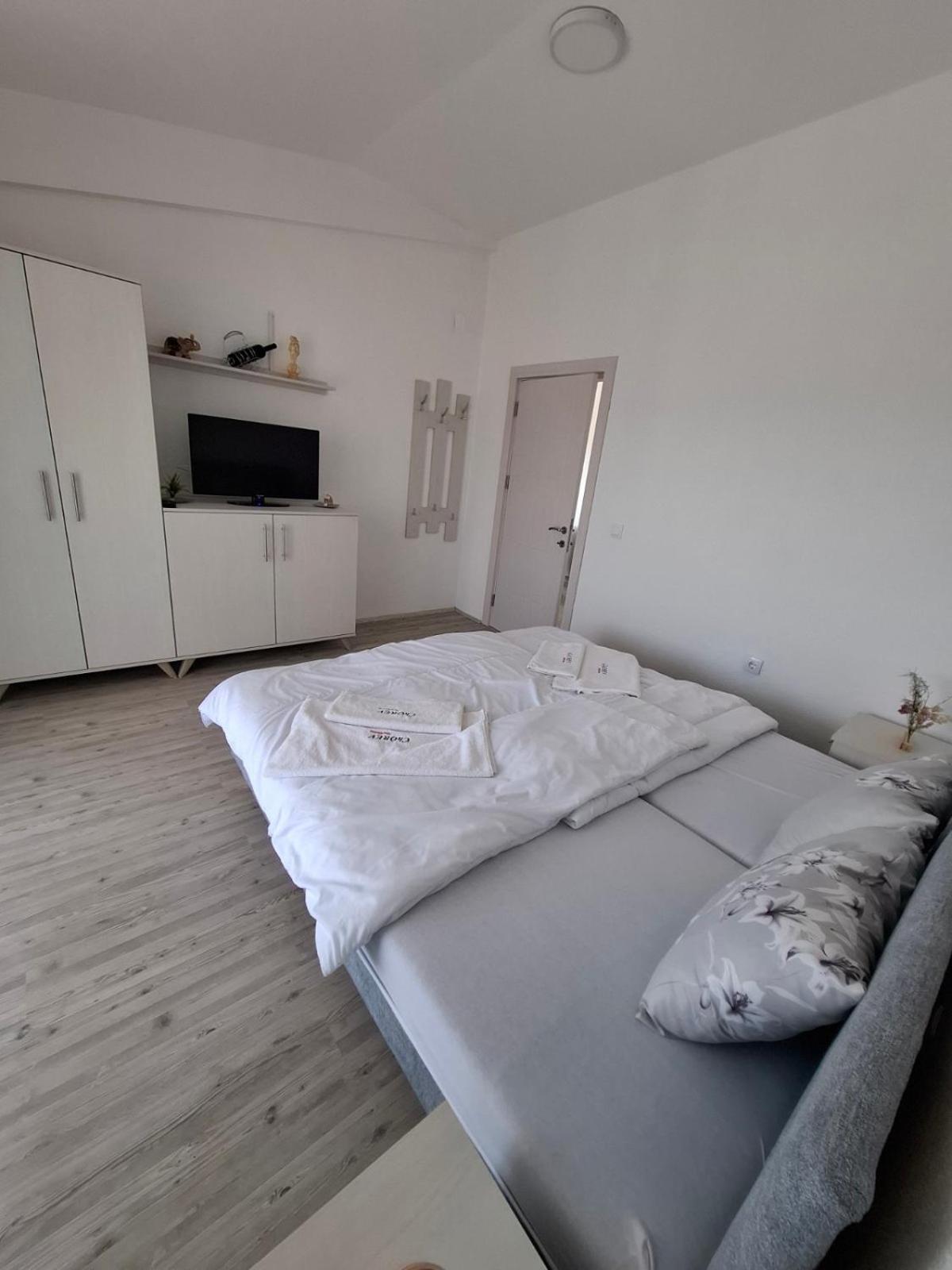 Chorev Apartments Valandovo Bagian luar foto