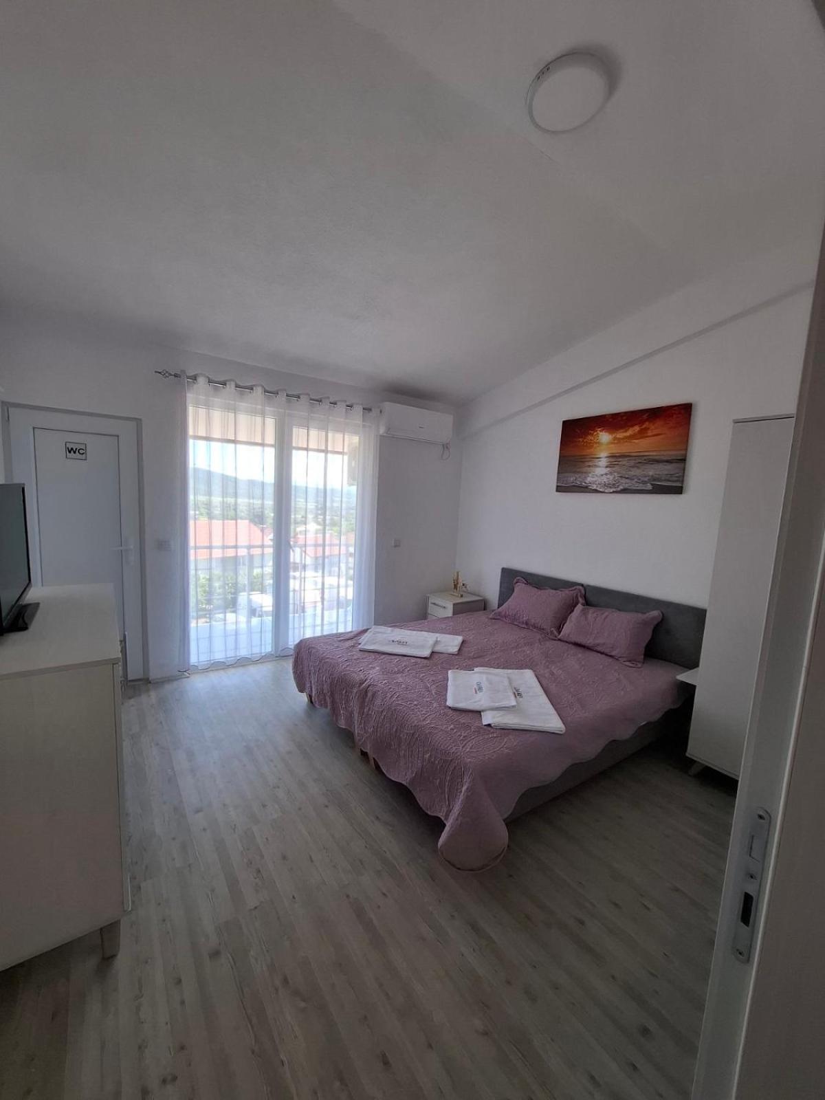 Chorev Apartments Valandovo Bagian luar foto