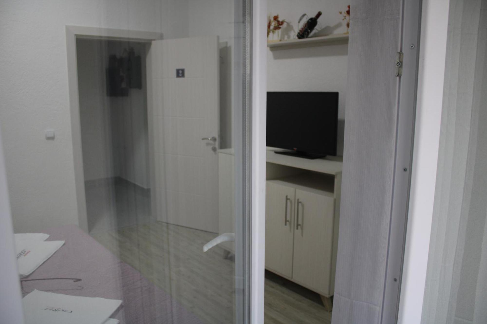 Chorev Apartments Valandovo Bagian luar foto