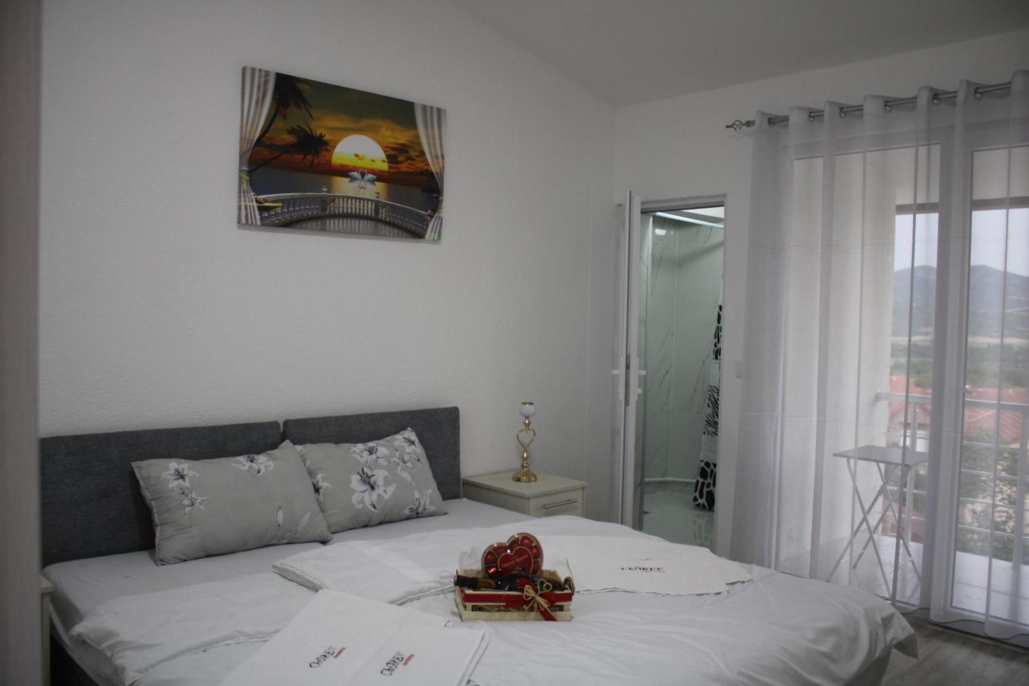 Chorev Apartments Valandovo Bagian luar foto