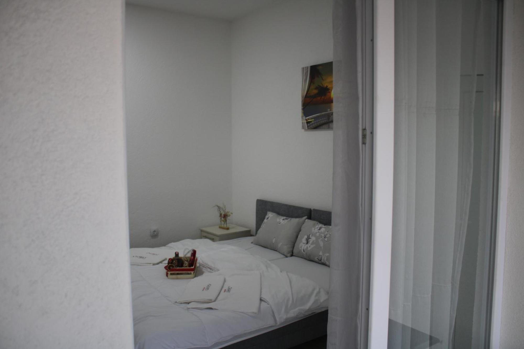 Chorev Apartments Valandovo Bagian luar foto